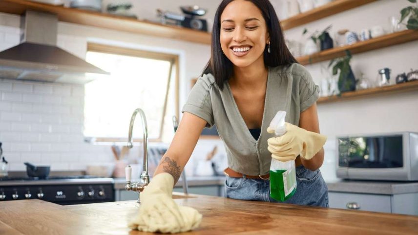 Aprenda como manter a casa limpa e organizada por muito mais tempo com hábitos fáceis de organização funcional e limpeza de manutenção
