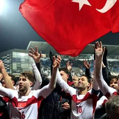 Turquia aposta em juventude para surpreender no grupo D