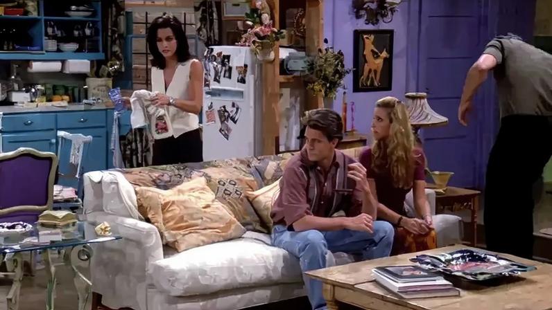Na série 'Friends', Monica é maníaca por limpeza.