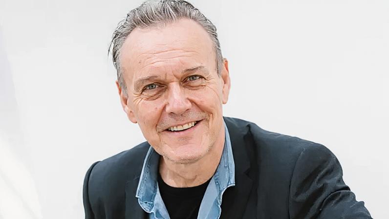 Ator Anthony Head, de Buffy e Ted Lasso, morre aos 72