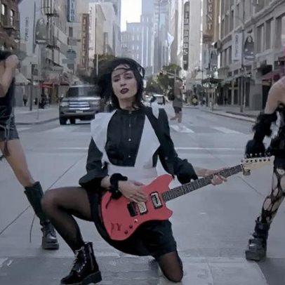 Pussy Riot lança disco de estreia e firma parceria com Avenged Sevenfold