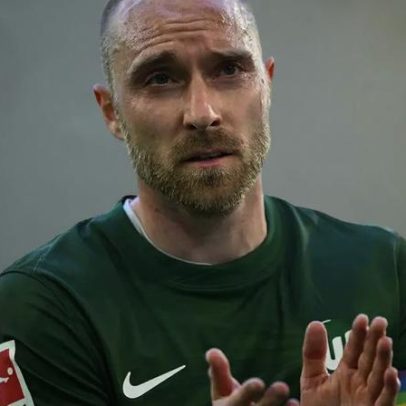 Eriksen tranquiliza torcedores após mal-estar em campo