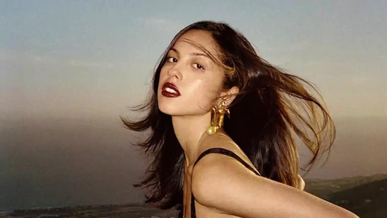 Olivia Rodrigo cria festival próprio só com atrações femininas como Chappell Roan e Stevie Nicks