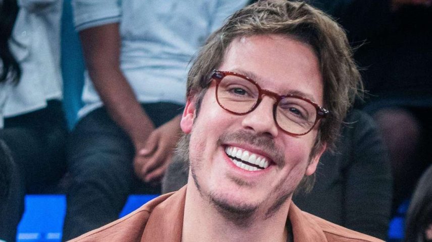 Fábio Porchat na Justiça: apresentador da Globo é cobrado por dívida de condomínio. Saiba valor.