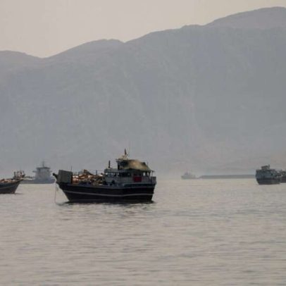 Irã impõe novas regras a navios e reduz tráfego no estreito de Ormuz