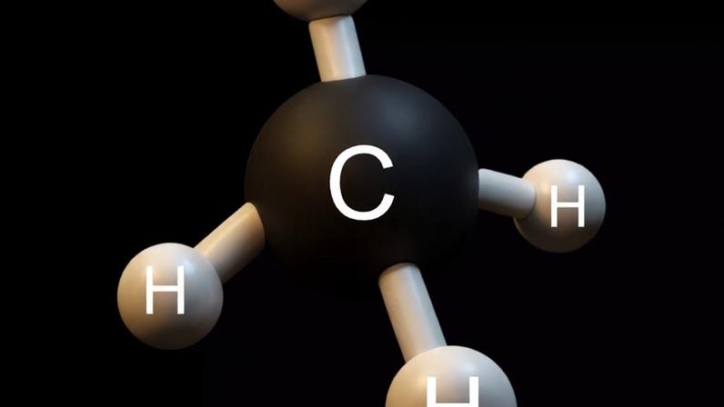 Diagrama químico de esferas e bastões mostrando um grande átomo de carbono ligado a quatro átomos de hidrogênio.