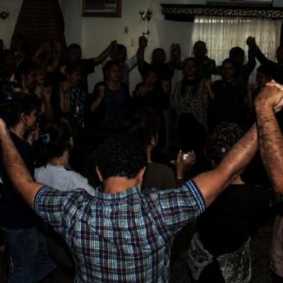 Irã registra fechamento de 50 mil mesquitas e crescimento do cristianismo