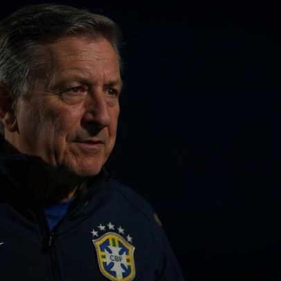 Parreira fica na UTI com inflamação pulmonar e respira com aparelhos
