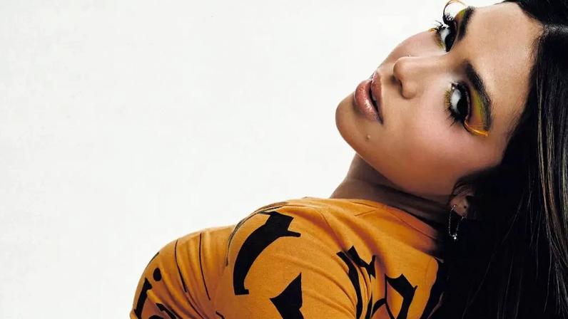 Capa da revista Galore, Melody revela lançamento de”Mi Chico” ao lado de Jason Derulo