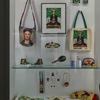 Frida Kahlo na loja de presentes: retrato polêmico não disponível para compra