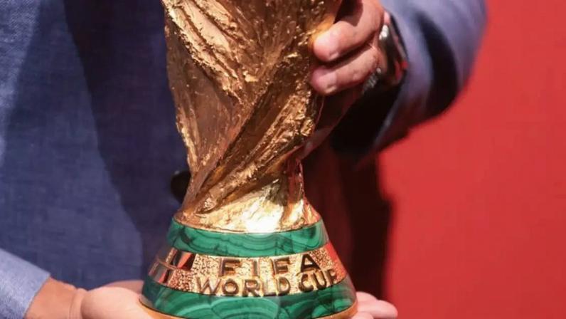Taça da Copa do Mundo da FIFA em tour pela Coca-Cola, no Museu do Futebol.