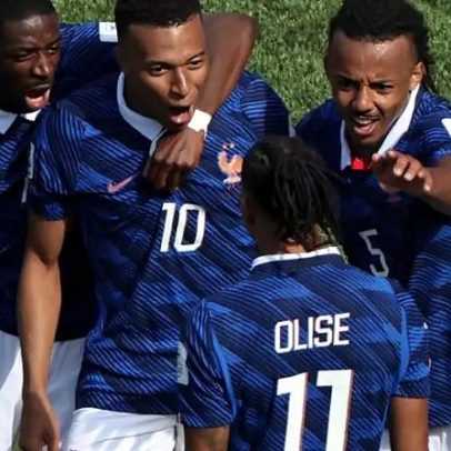 Mbappé conduz França à vitória sobre Senegal, ultrapassando Pelé