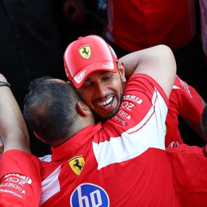 Brundle aponta Hamilton como novo líder da Ferrari e alerta Leclerc