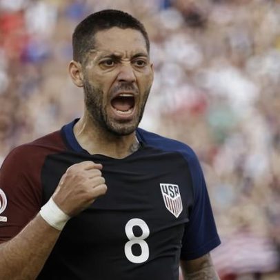 Dempsey rebate Marsch após comentário sobre o hino nacional