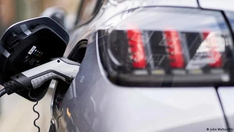 Segundo a IAE, competitividade dos veículos elétricos tem sido determinante para sustentar a demanda