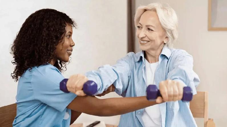 A prática de exercícios físicos deve ser orientada por um profissional / Foto: Shutterstock