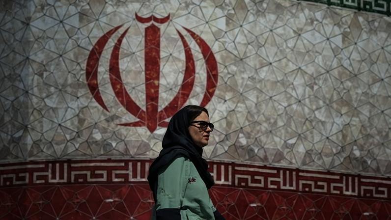 Linha dura iraniana pressiona rejeitar acordo de paz com EUA