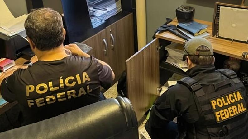 São cumpridos seis mandados de busca e apreensão e dois de prisão preventiva, além da suspensão das atividades das pessoas jurídicas envolvidas