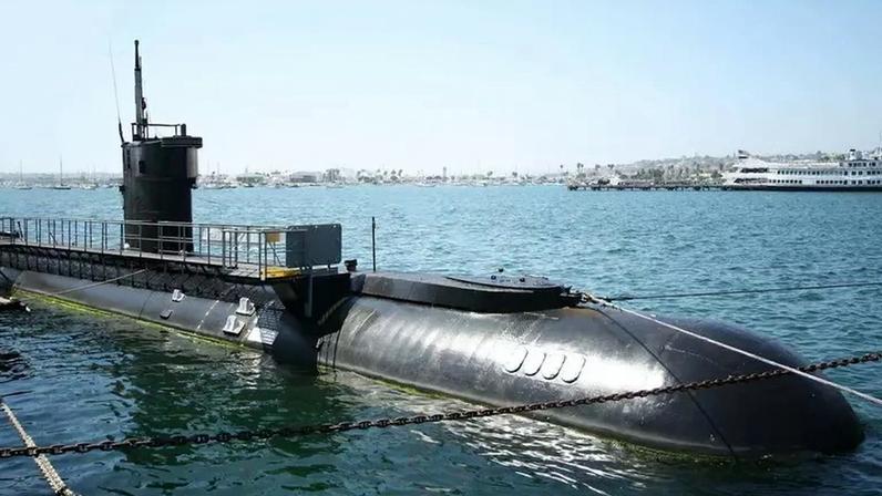 Submarinos – depositphotos.com / neilld