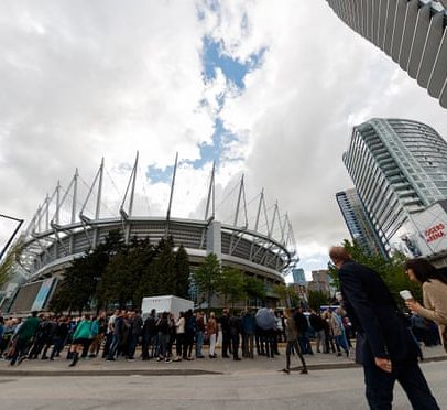 Copa em Vancouver chega com campanha policial mais intensa, moradores dizem