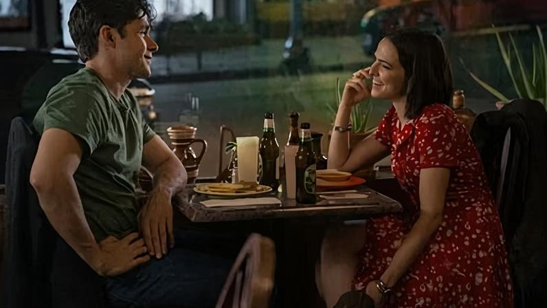 Voicemails for Isabelle: tom sombrio domina comédia romântica da Netflix