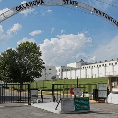 Prisões de Oklahoma sob críticas por celas subterrâneas sem luz natural