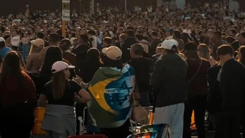 Culto ao entardecer na Serra Gaúcha reúne mais de 20 mil pessoas