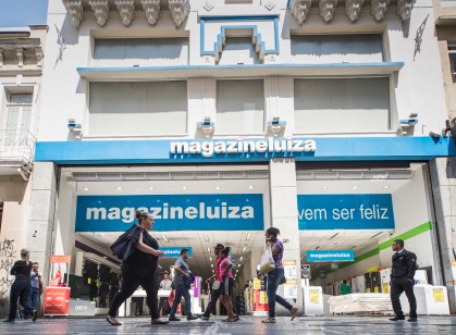 Fachada de loja do Magazine Luiza