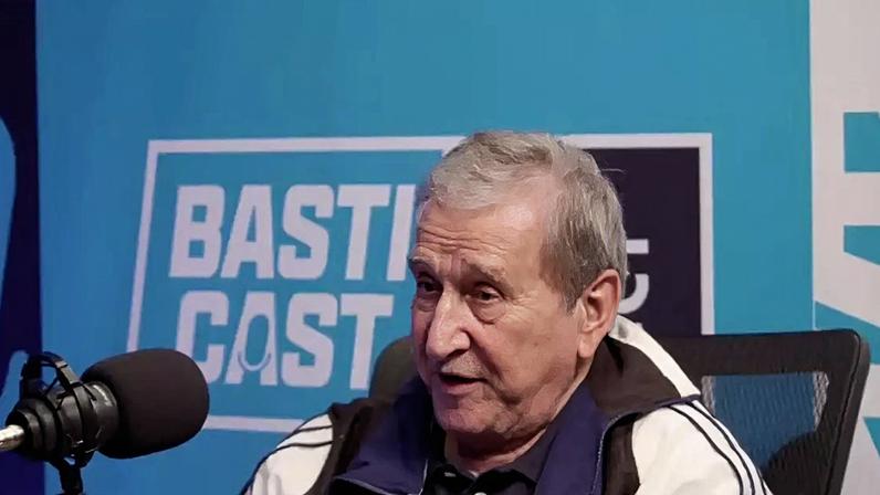 'Respira por aparelhos': técnico do Brasil na Copa de 94, Carlos Alberto Parreira, de 83 anos, está internado na UTI; ex-treinador tem diagnóstico de linfoma de Hodgkin desde 2023.