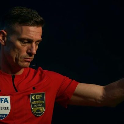 Árbitro brasileiro Ramon Abatti Abel apita Bélgica x Egito na Copa do Mundo