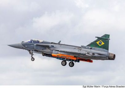 Brasil manifesta interesse em comprar 20 caças Gripen, diz Suécia