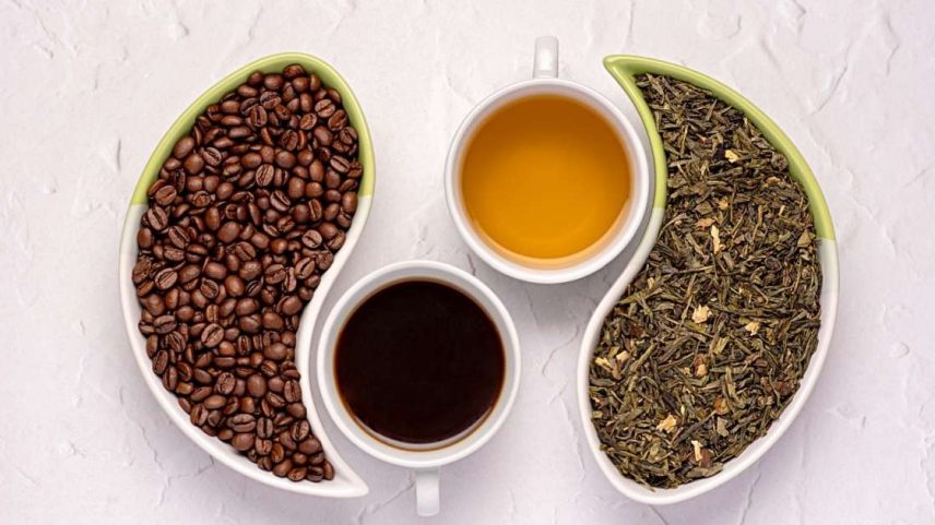 A escolha entre café e chá verde depende dos objetivos e da sensibilidade individual à cafeína