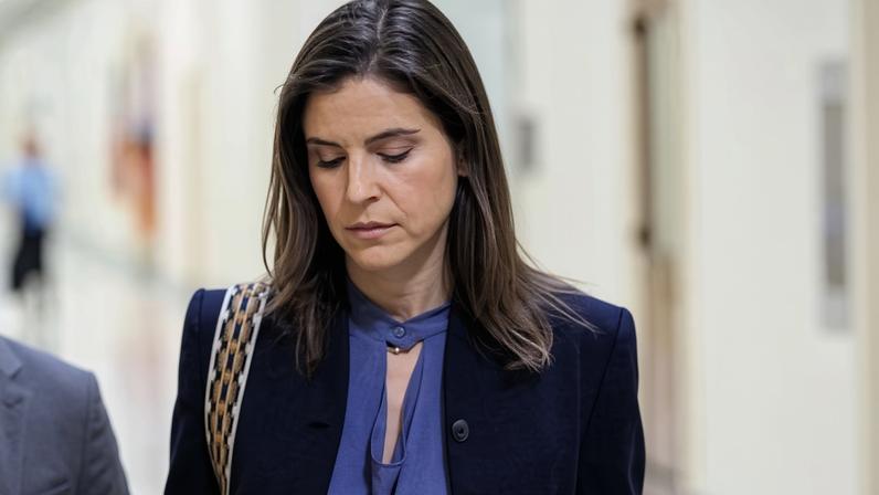 Republicanos pedem investigação sobre dois acusados pelo assistente de Epstein