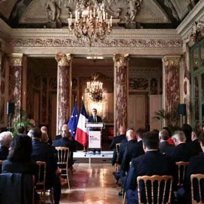 Franceses protestam contra falhas da Justiça após morte de menina de 11 anos