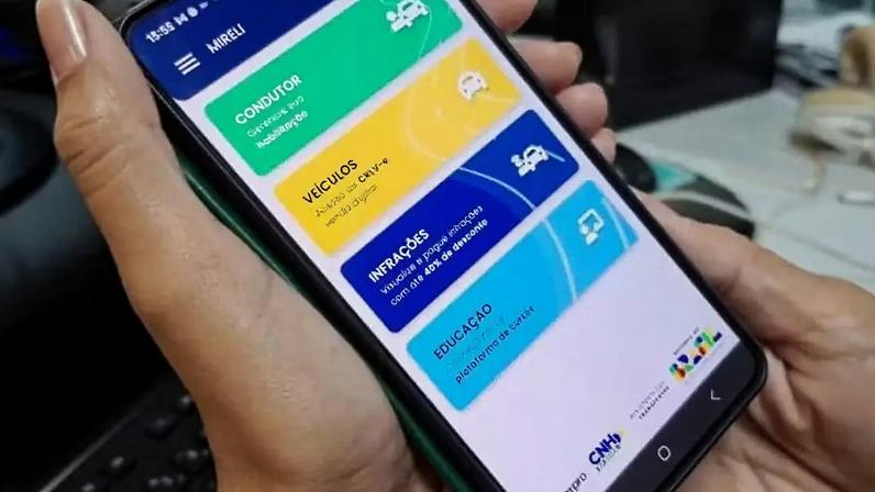 O presidente Luiz Inácio Lula da Silva sancionou, sem nenhum veto, a lei que permite a renovação automática da Carteira Nacional de Habilitação (CNH)