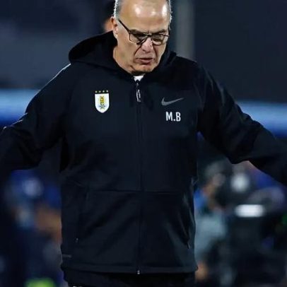 Irmão de astro uruguaio critica Bielsa após lesão às vésperas da Copa