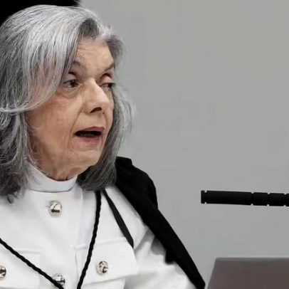Democracia depende de Judiciário forte, independente e ético, afirma Cármen Lúcia