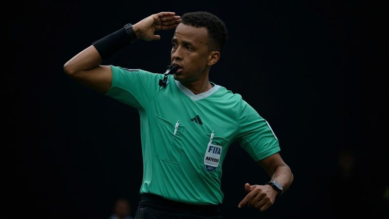 Árbitro africano Omar Artan teve acesso negado aos EUA antes da Copa