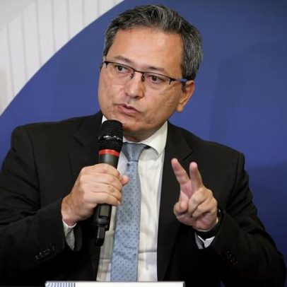 Influenciadores de apostas ilegais devem pagar tributos de empresas irregulares