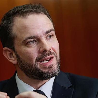 Durigan defende ampliar alívio para contribuintes na declaração do IR