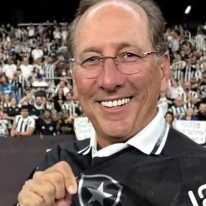 Justiça restitui direitos políticos a John Textor na SAF do Botafogo