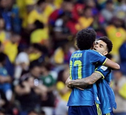 Colômbia vence Uzbequistão em jogo disputado para abrir Copa do Mundo