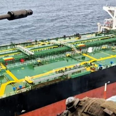Macron diz que marinha francesa abordou petroleiro ligado à Rússia no Atlântico