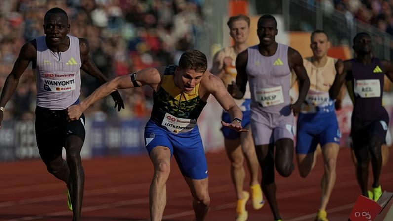 Adolescente americano Lutkenhaus surpreende campeão olímpico; Gout aprende