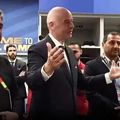 Infantino defende pausas para hidratação na Copa e nega interesse comercial
