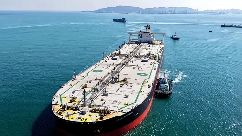 Preços do petróleo caem com esperanças de reabertura do Estreito de Hormuz