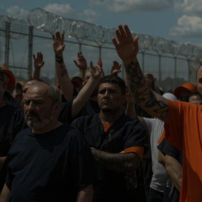 Mais de 700 detentos aceitam Jesus em ação evangelística em prisão nos EUA