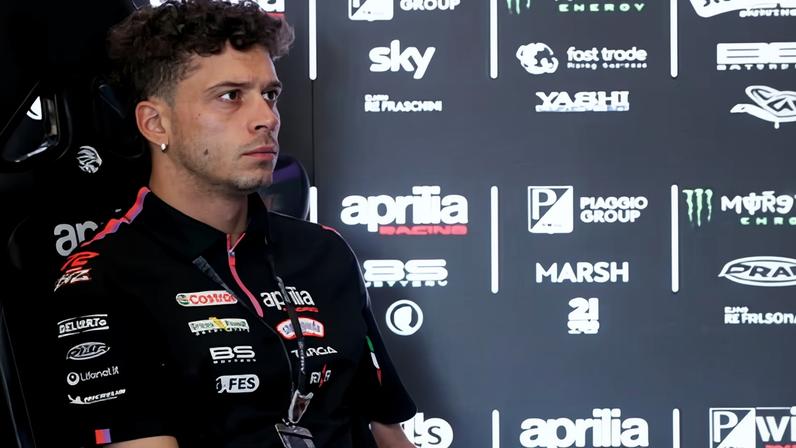 Bezzecchi banido do MotoGP da República Tcheca após tapa em comissário