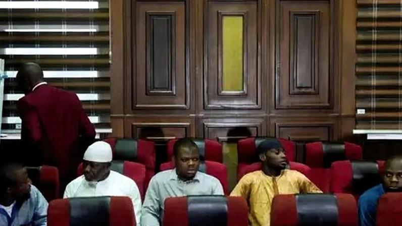 Quatro condenados à morte por ataque a igreja católica na Nigéria