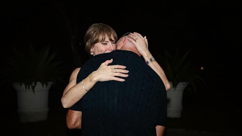 Taylor Swift: polêmica regra de sem acompanhante para convidados do casamento